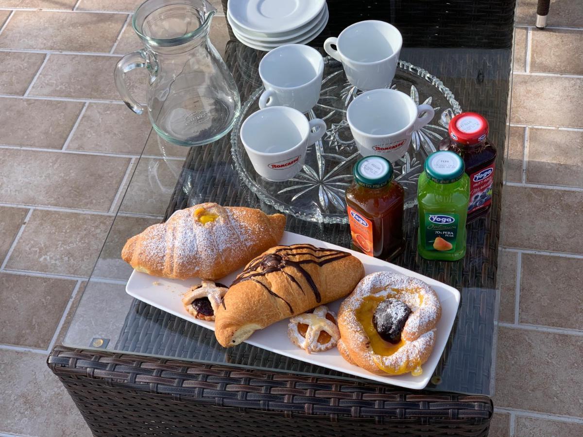Rooms & Breakfast La Filigrana Fabriano Exteriör bild